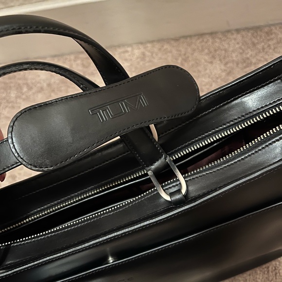 Tumi Black Leather Bag / Briefcase